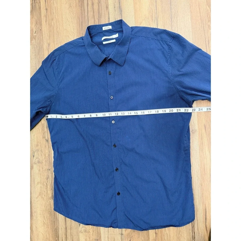 Calvin Klein Men's Dress ShirtXL Slim Fit Blue Pinstripe‎ Button Up Long Sleeve